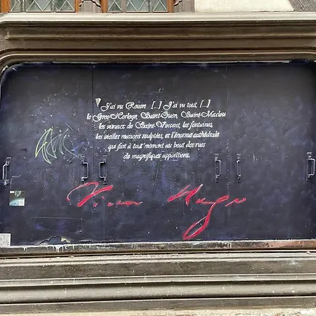 L'escale De Saint Maclou-rouen Centre Historique Apartment *